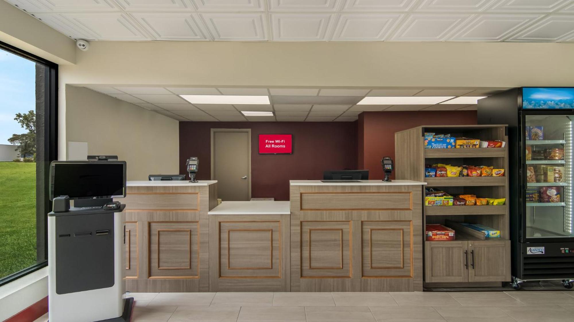 Hometowne By Red Roof And Conference Center Chicago - N Aurora Naperville Hotel