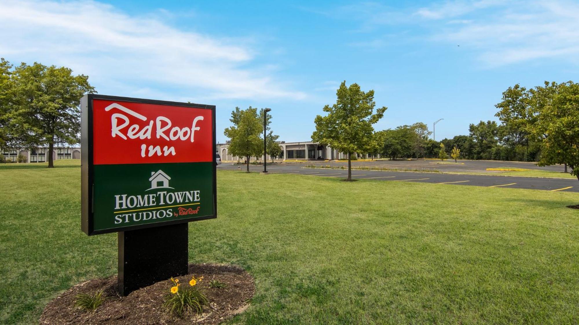 Hometowne By Red Roof And Conference Center Chicago - N Aurora Naperville